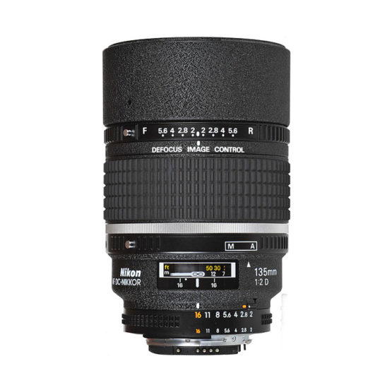 Nikon AF DC 135mm f/2 D