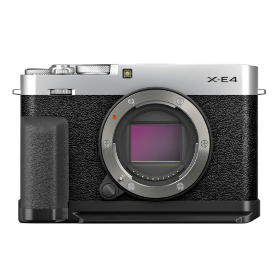 Fujifilm X-E4 corpo Silver + Kit Metal Hand Grip – GARANZIA UFFICIALE FUJIFILM ITALIA 2 ANNI - immagine 2