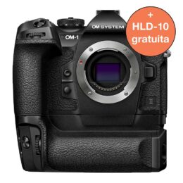 OM System OM-1 Mark II corpo + HLD-10 + CASHBACK di € 400 + GARANZIA 5 ANNI Polyphoto Italia