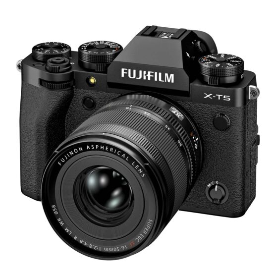Fujifilm X-T5 + 16-50mm Nero - SCONTO CASSA DI € 100 IMMEDIATO - garanzia FUJIFILM ITALIA 2 anni