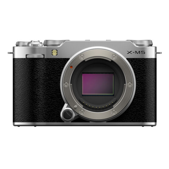 Fujifilm X-M5 + XC 15-45mm - silver - garanzia FUJIFILM ITALIA 2 anni - immagine 2