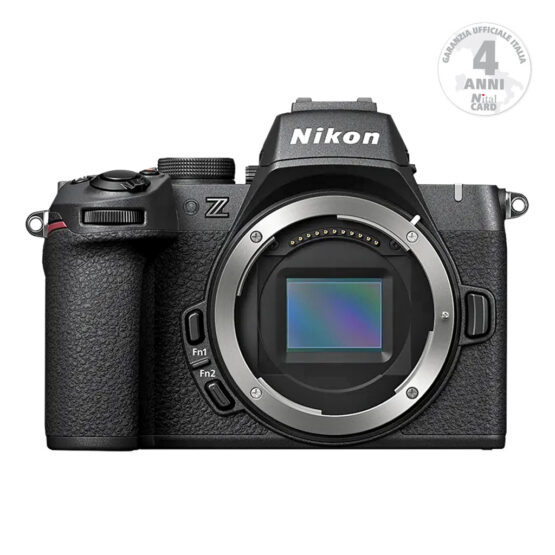 Nikon Z50 II corpo + SD 128GB – Garanzia Nital Italia 4 Anni