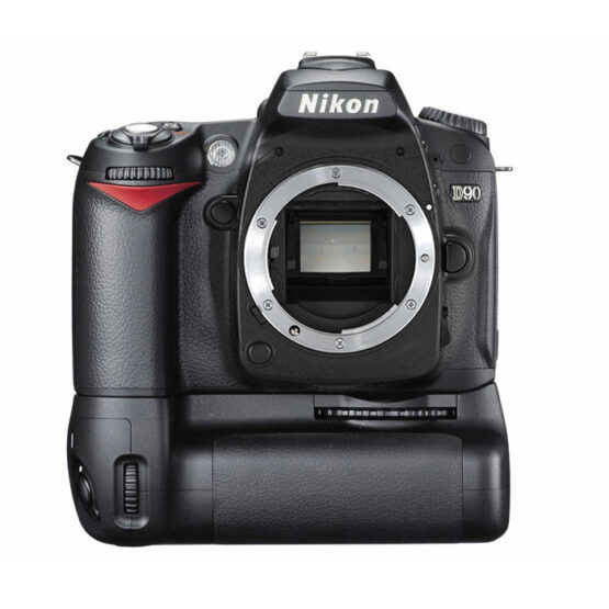 Nikon D-90 corpo + MB-D80 + SD - USATO - Garanzia 6 mesi