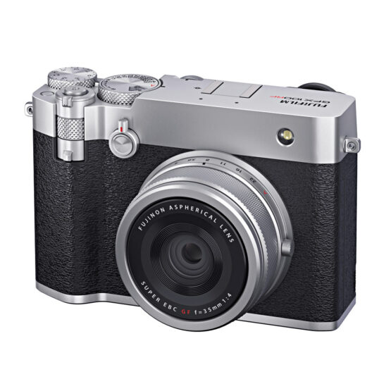 Fujifilm GFX 100 RF – Silver  - garanzia FUJIFILM ITALIA 2 anni - immagine 2