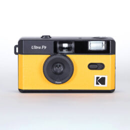 Kodak Ultra F9 - Fotocamera a pellicola con Flash integrato