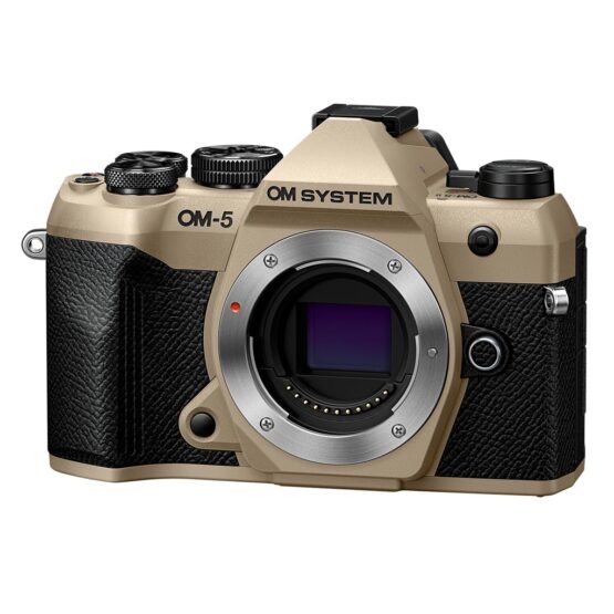 Om System OM-5 Mark II + 14-150mm II + SD 64GB - sabbia - CASHBACK € 150 - gar. POLYPHOTO Italia - immagine 6
