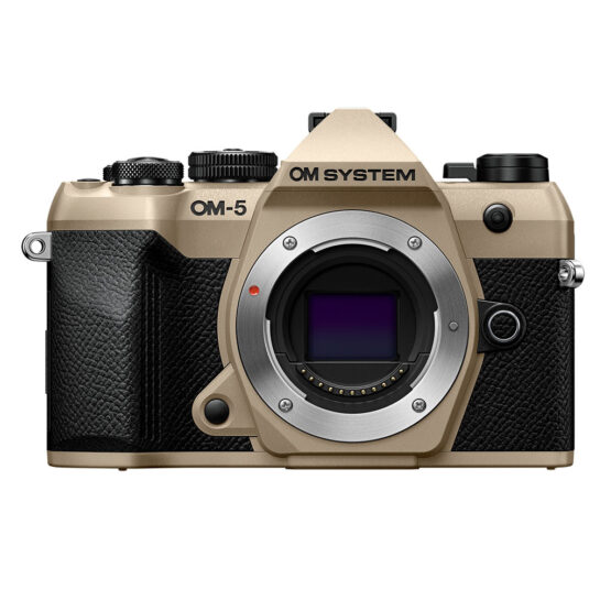 Om System OM-5 Mark II + 14-150mm II + SD 64GB - sabbia - CASHBACK € 150 - gar. POLYPHOTO Italia - immagine 7