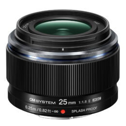 OM System M.Zuiko Digital 25mm f/1.8 II – CASHBACK di € 100 + 5 ANNI garanzia POLYPHOTO Italia
