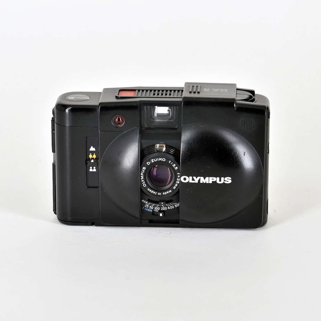 Olympus XA2 - ob. F. Zuiko 35mm f/3.5 + flash A11 - USATO - immagine 2