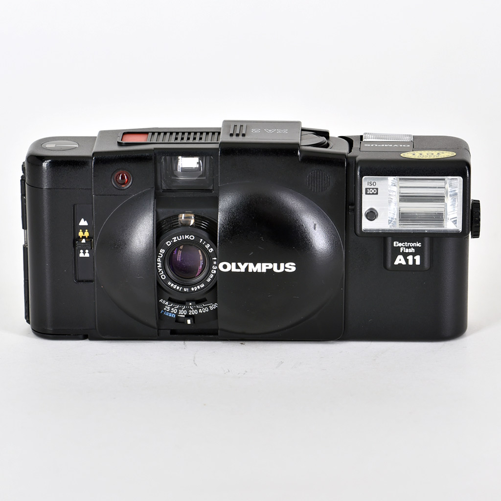 Olympus XA2 - ob. F. Zuiko 35mm f/3.5 + flash A11 - USATO - immagine 9
