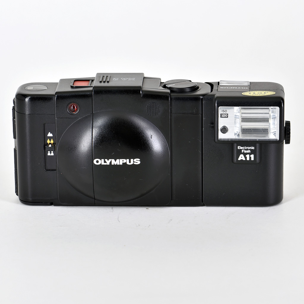 Olympus XA2 - ob. F. Zuiko 35mm f/3.5 + flash A11 - USATO - immagine 10